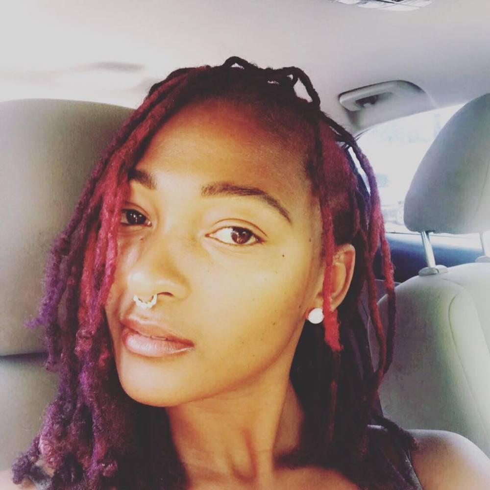 Meet your Posher, Ama